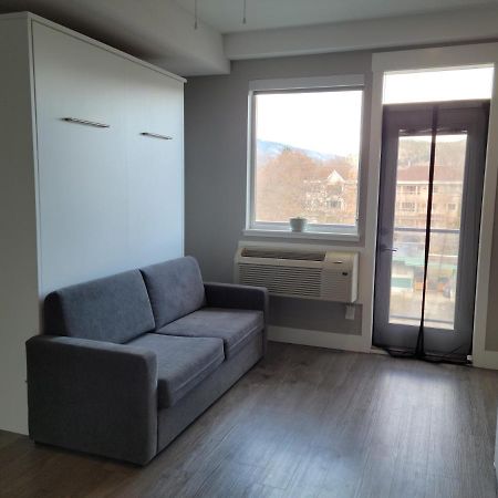 Cozy Studio Suite, 15Min Walk To Downtown Келоуна Экстерьер фото